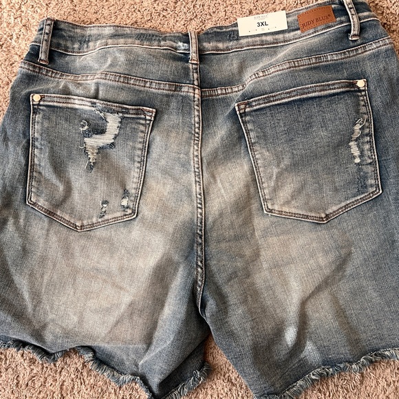 Judy Blue Faded Distressed Jean Shorts - Picture 2 of 5